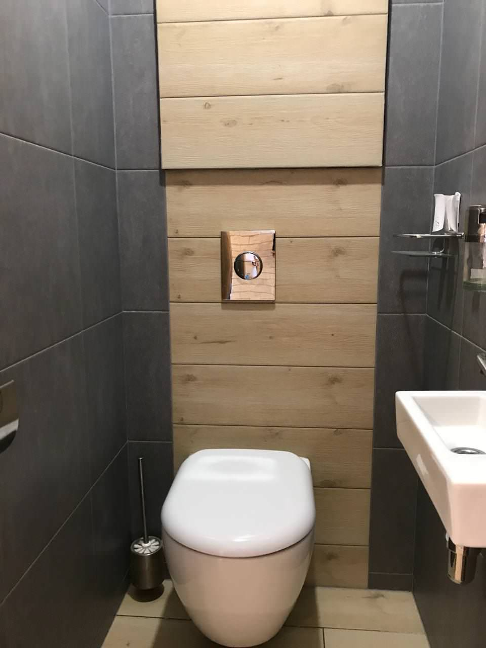 Индустриальный двухкомнатная 70 м2.