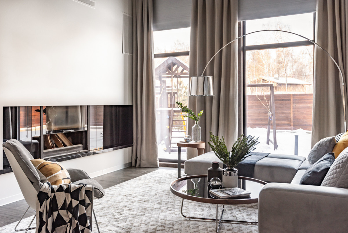 Дом среди берёз