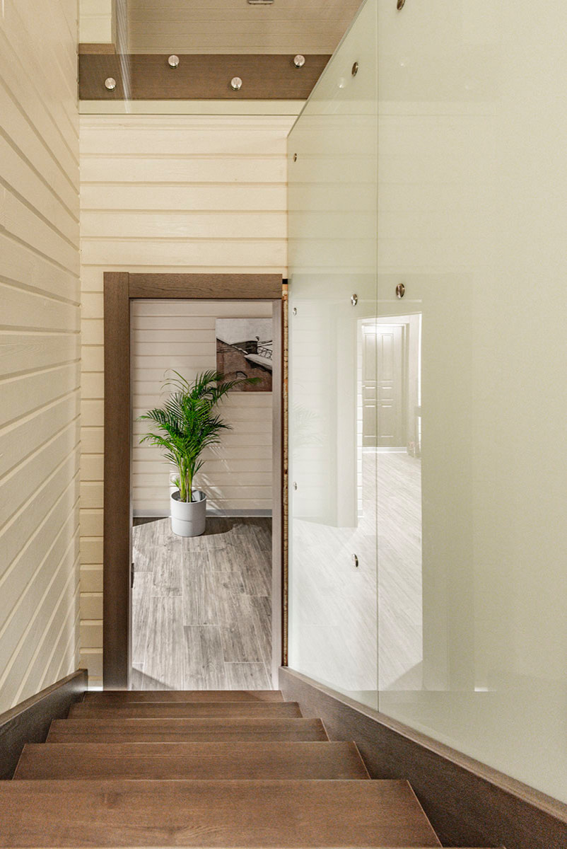 Дом среди берёз