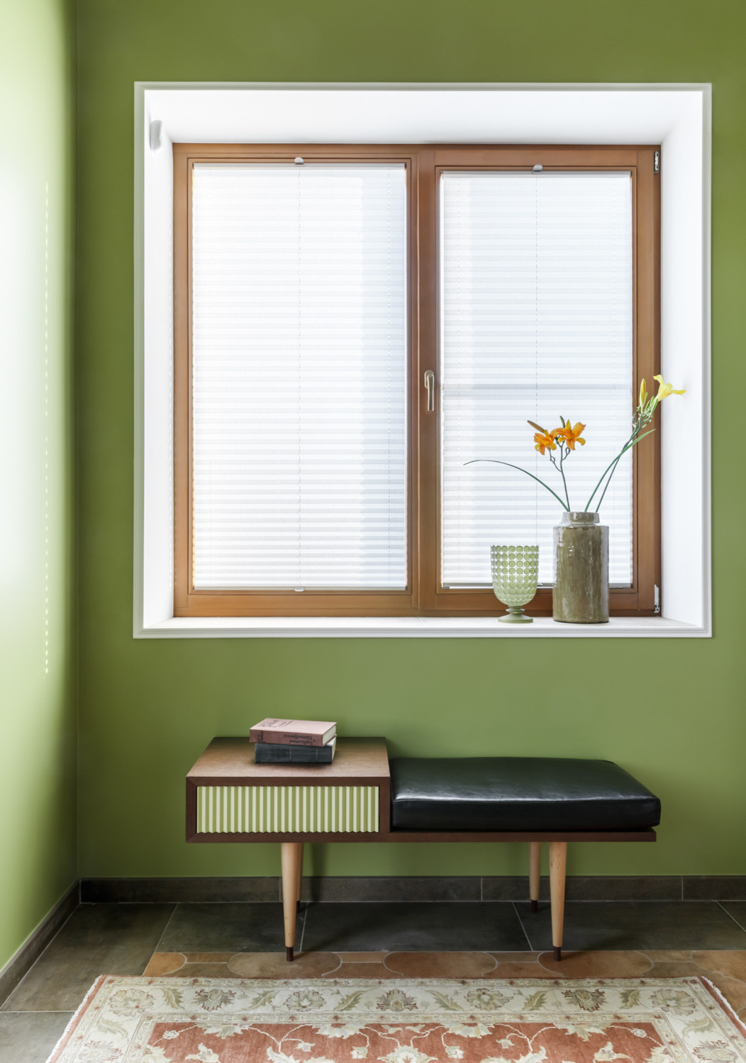 В гостях: Дом у озера — с малиновой гостиной