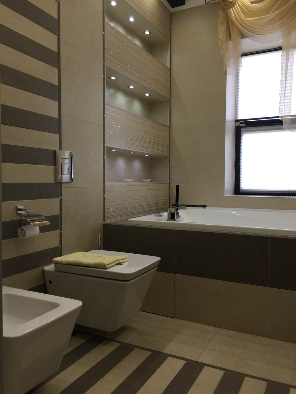 Ванная комната в интерьере СЕРЕБРО и ЗОЛОТО