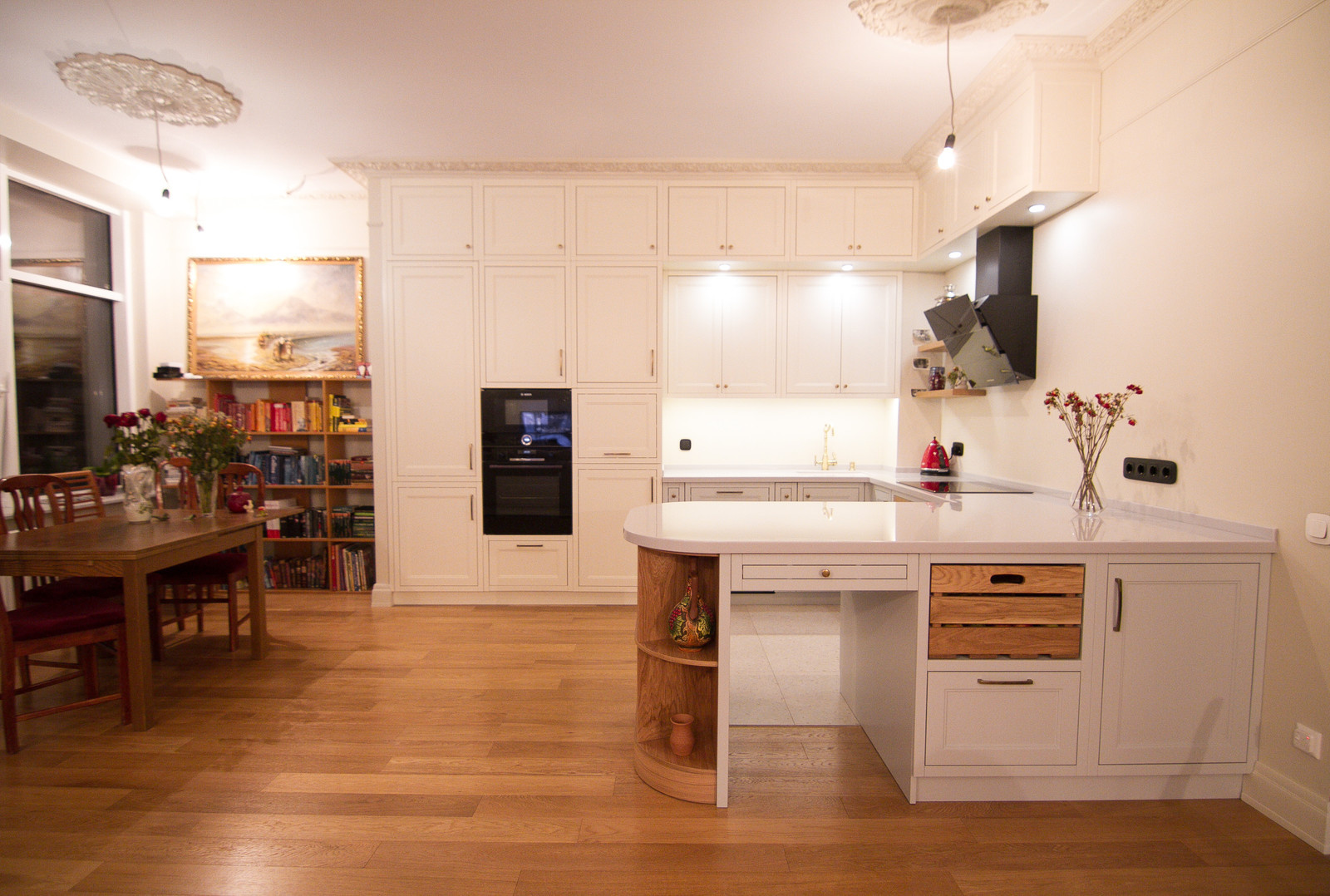 Бело-серая кухня в Москве