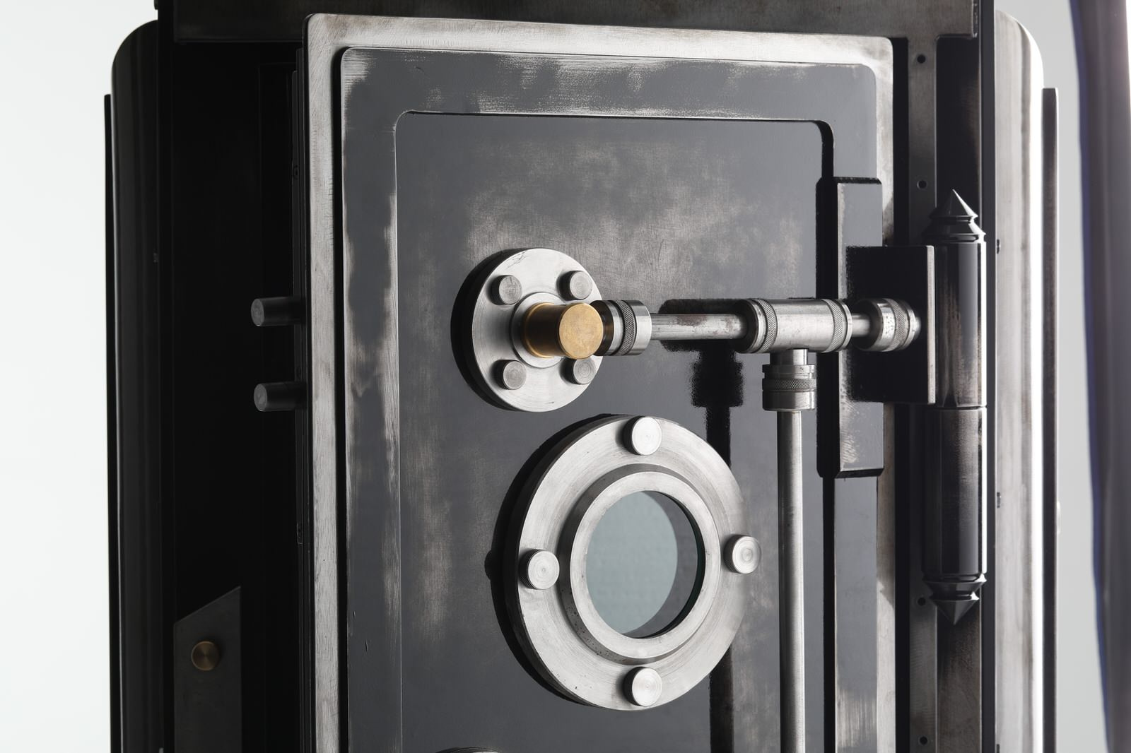 Задача дизайнеру: 5 вау-запросов про дома-бункеры и прочие спецэффекты