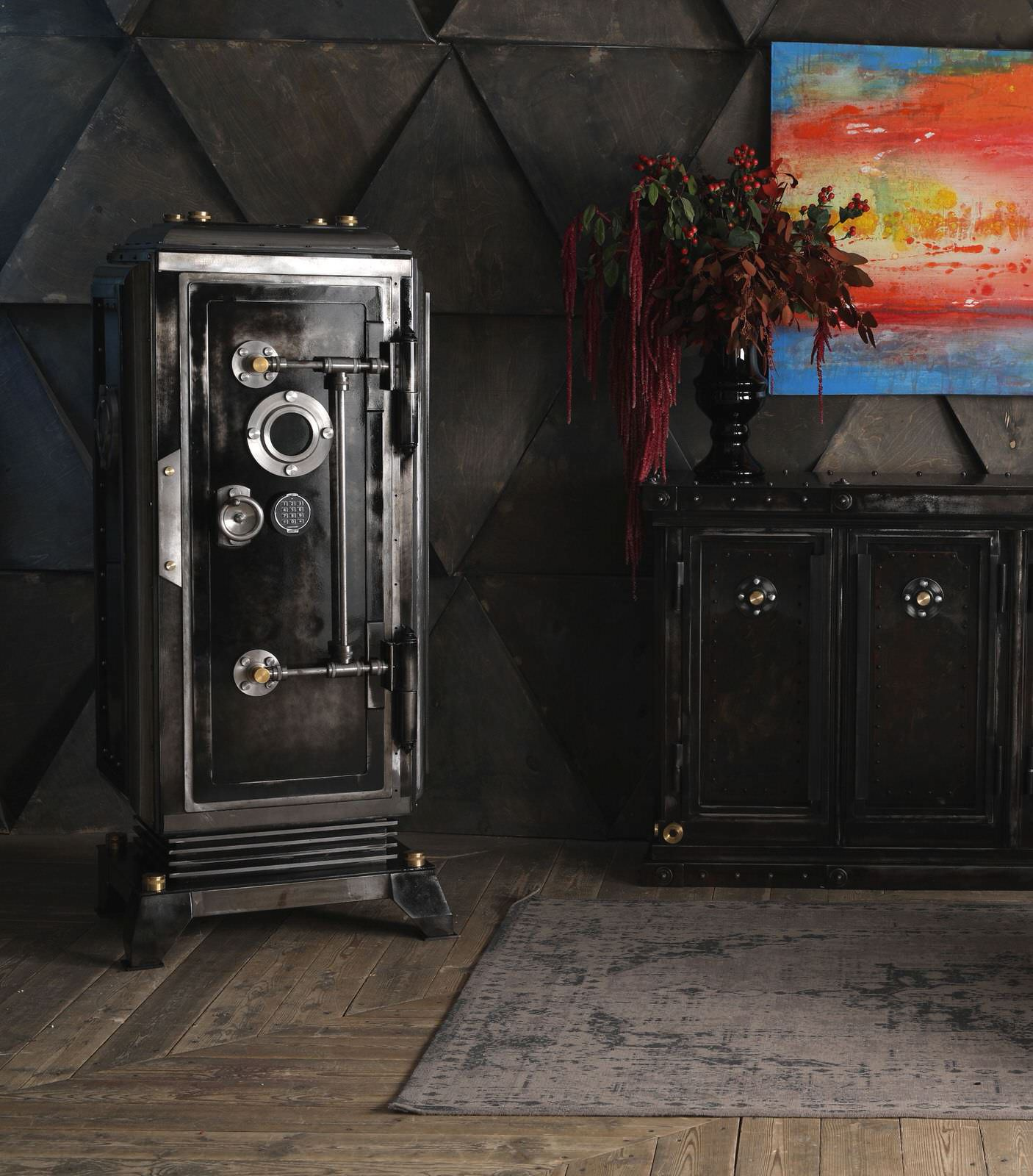 Обложка проекта: Металлический шкаф