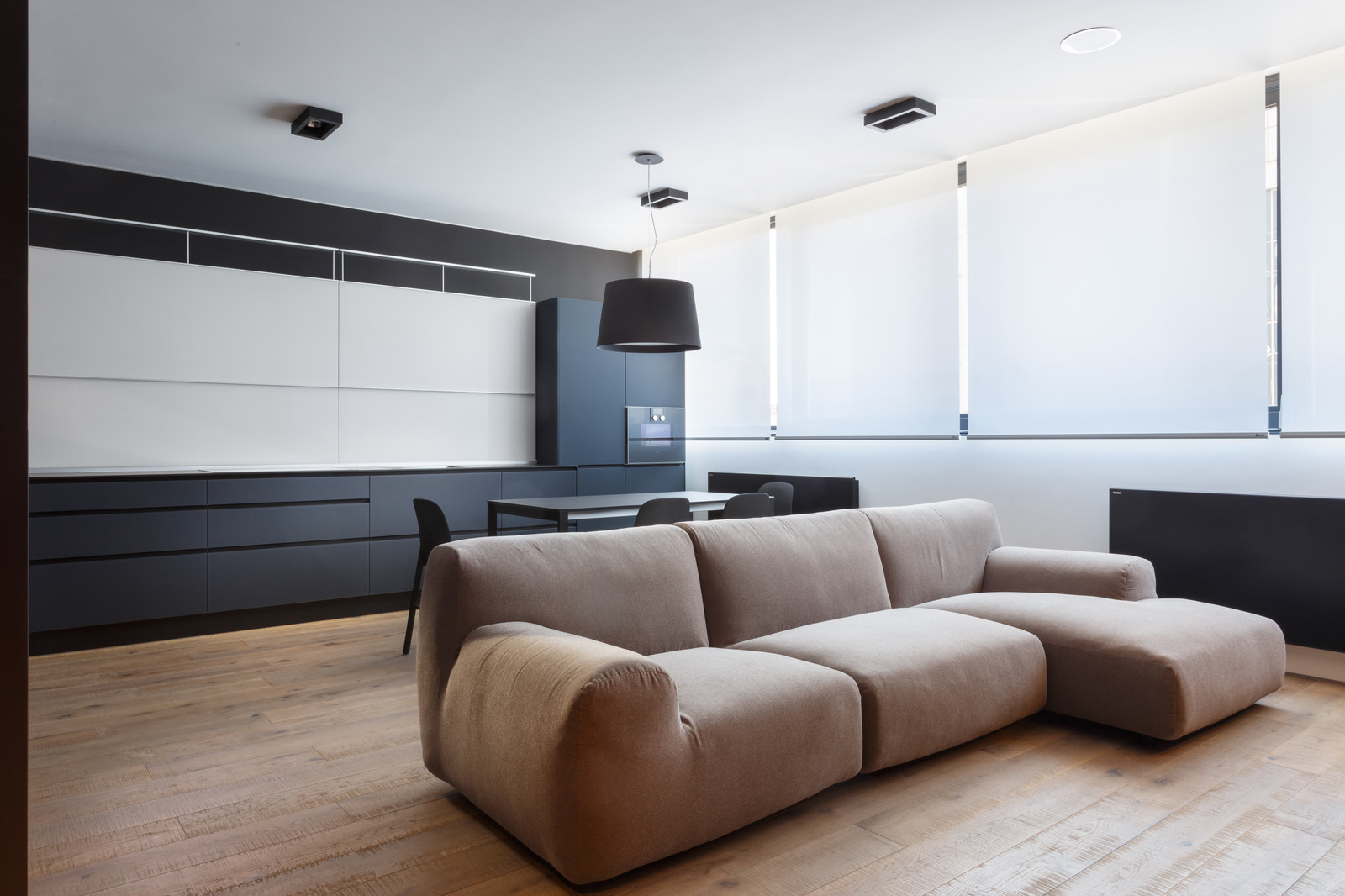 Есть проблема: беспорядок на кухонной столешнице