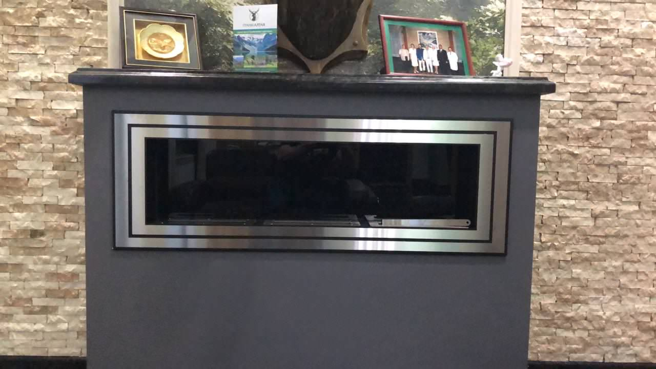 Встроенный биокамин с двойными шлифованными рамками
