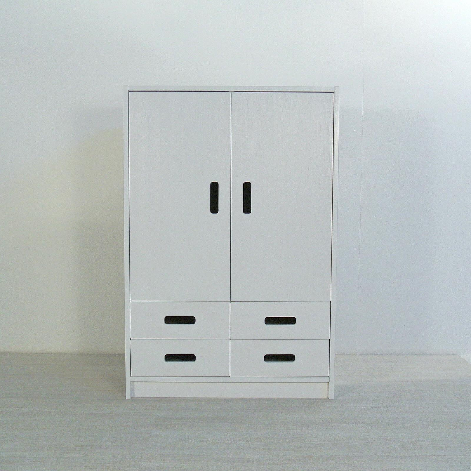 Детские шкафы и стеллажи