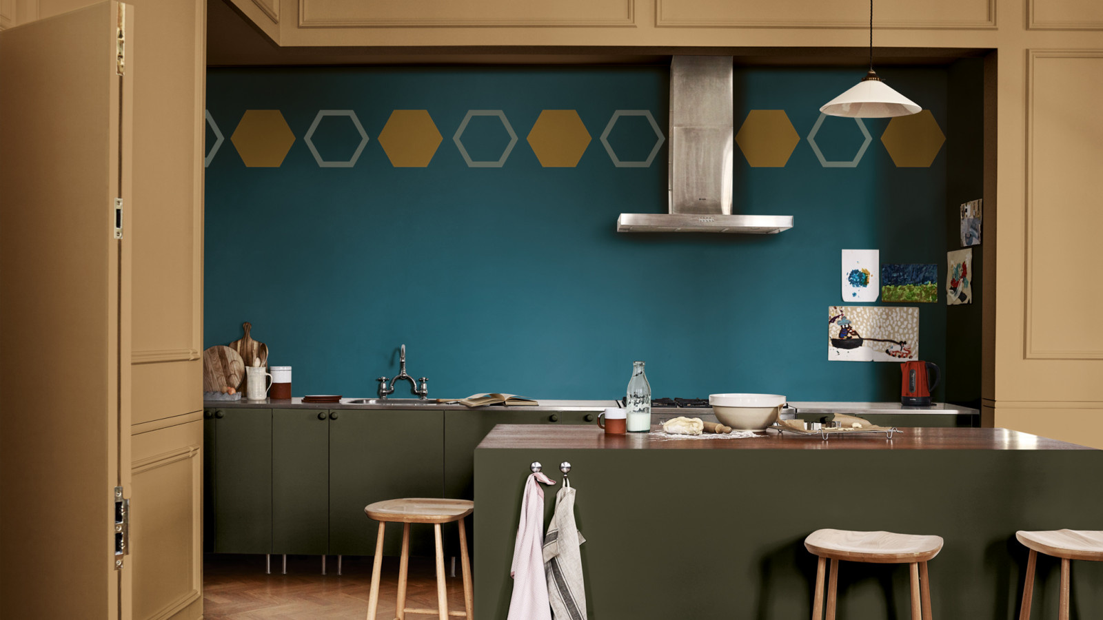 Продукция Dulux на кухне