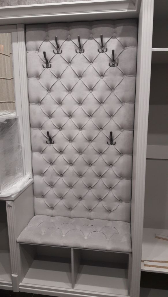 Обложка проекта: Прихожая в каретной стяжке.