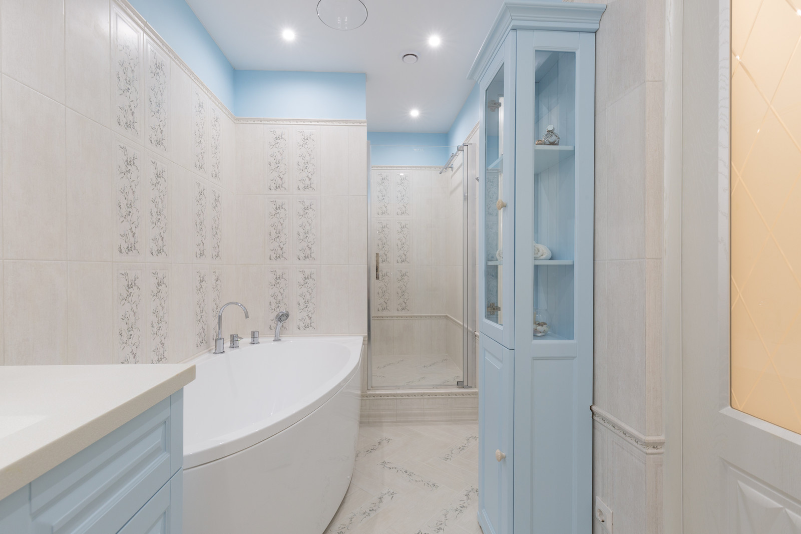 Реализованный проект ванной комнаты "Кусочек Прованса"