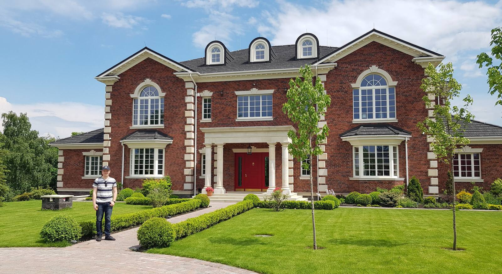 Резиденция в с.Лесники