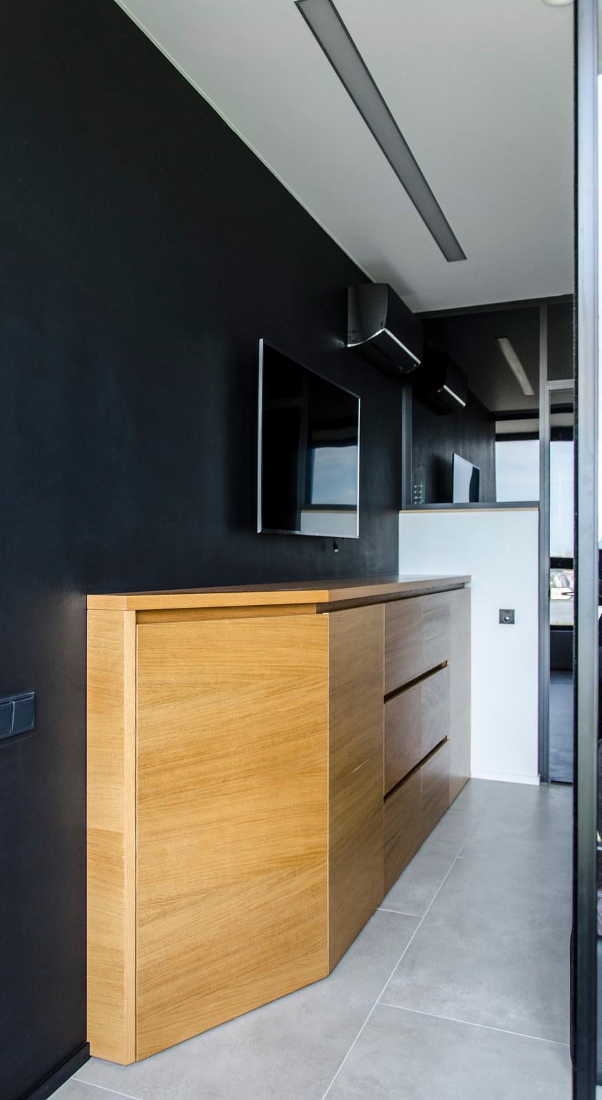 Строгость и немного озорства