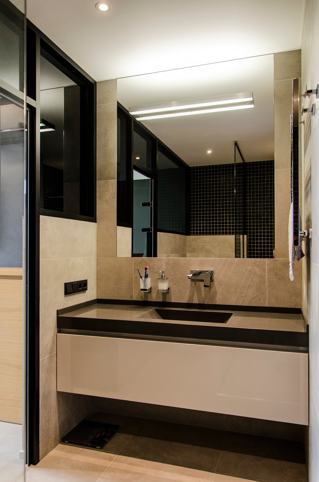 Строгость и немного озорства