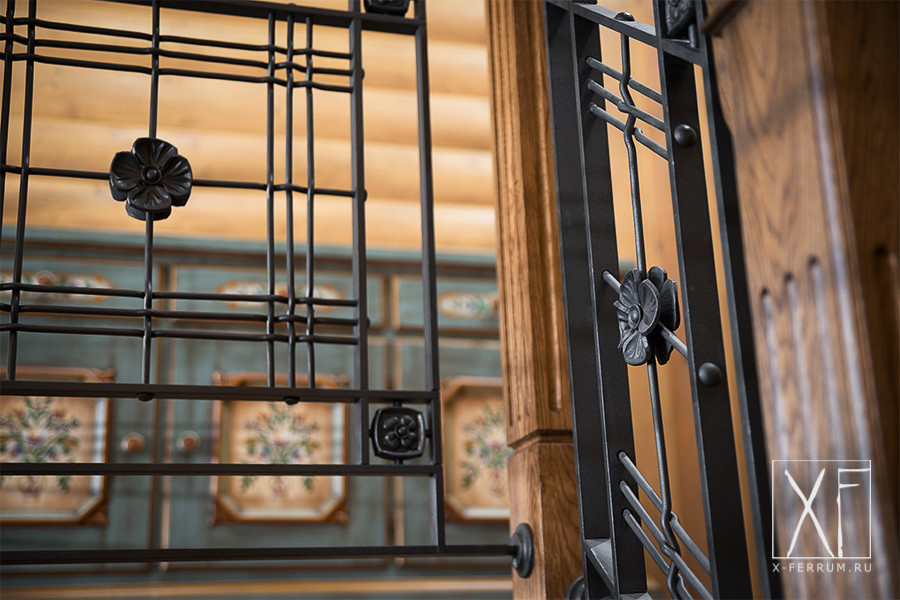 Кованые ограждения и козырьки для частного загородного жилого дома