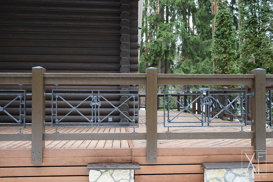 Кованое ограждение террасы