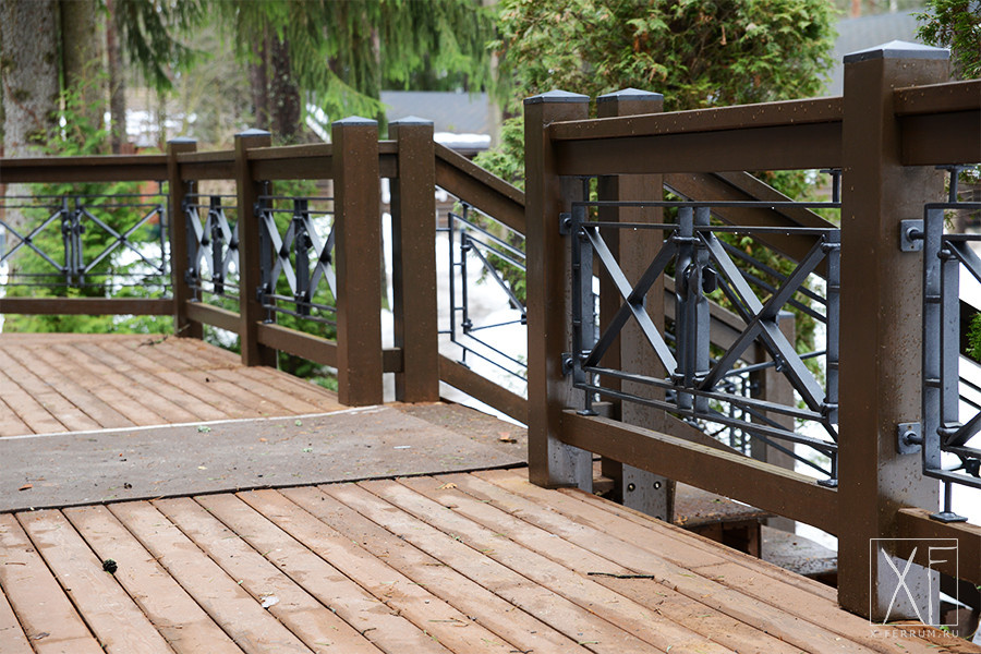 Кованое ограждение террасы