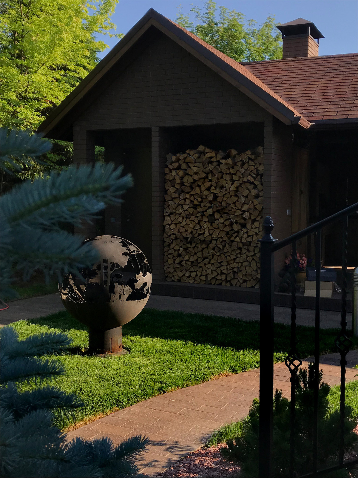 Объясняет юрист: Что можно [и нельзя] строить на участке без разрешения