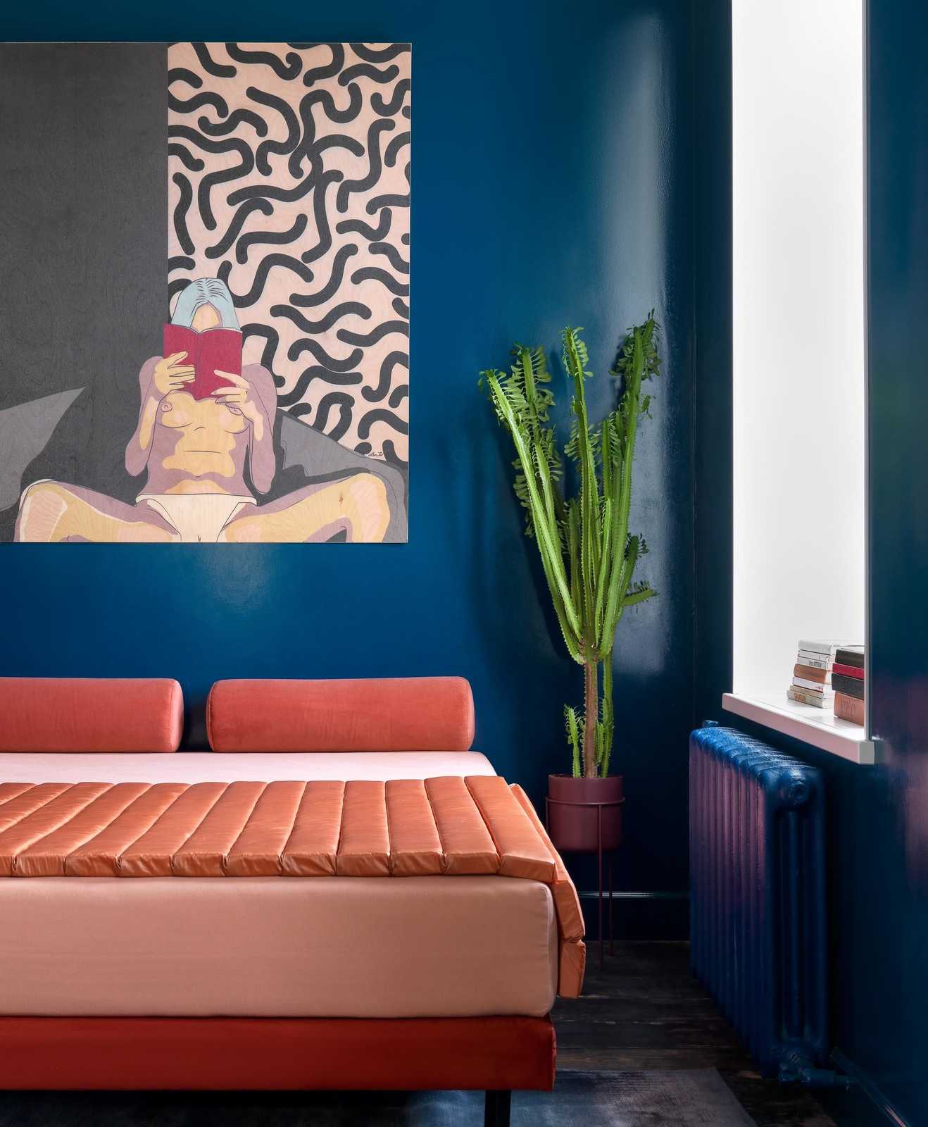 Bright apartment with a very bold design