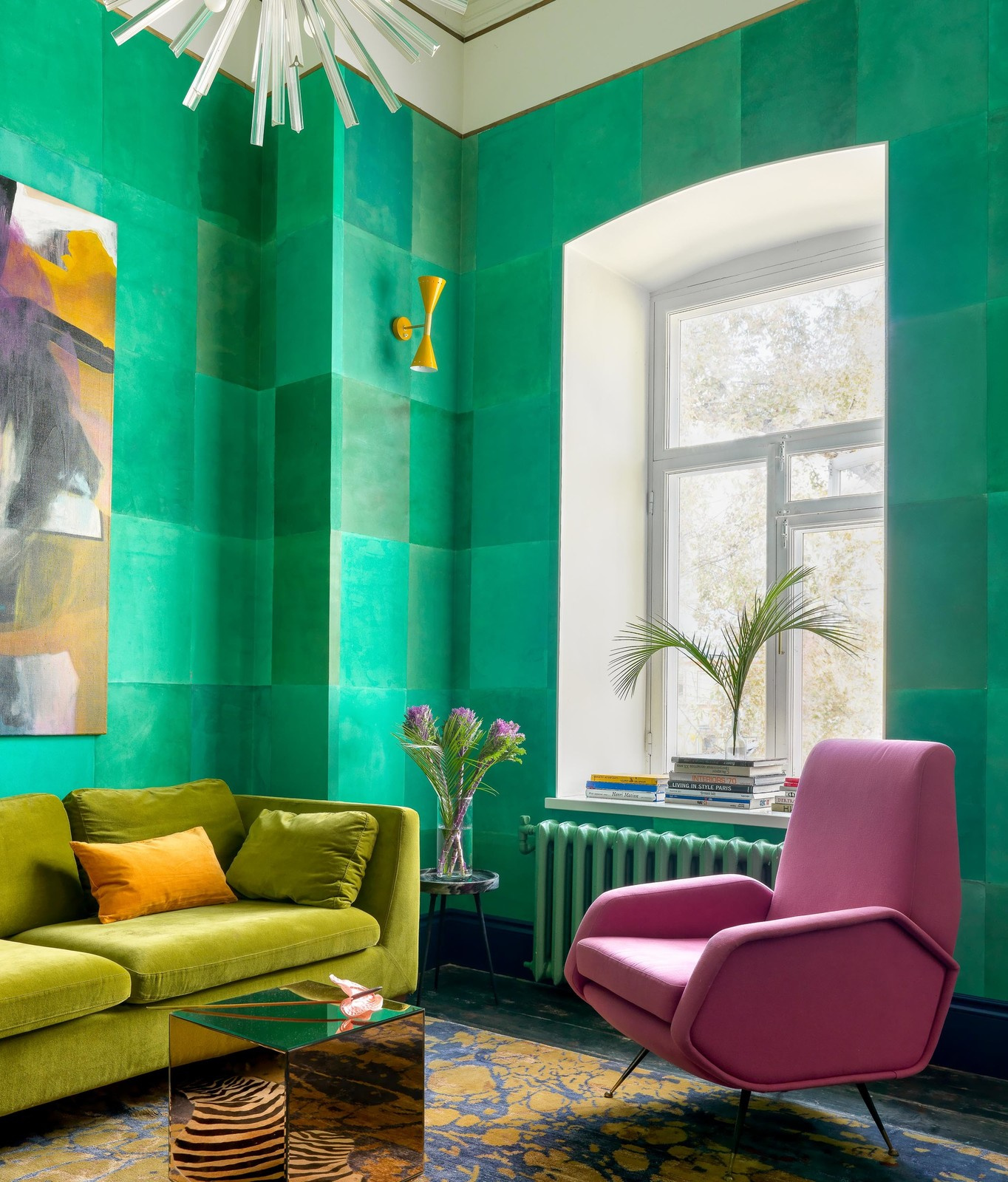 Bright apartment with a very bold design