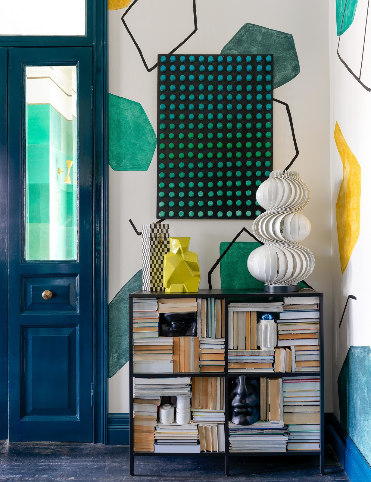 Bright apartment with a very bold design