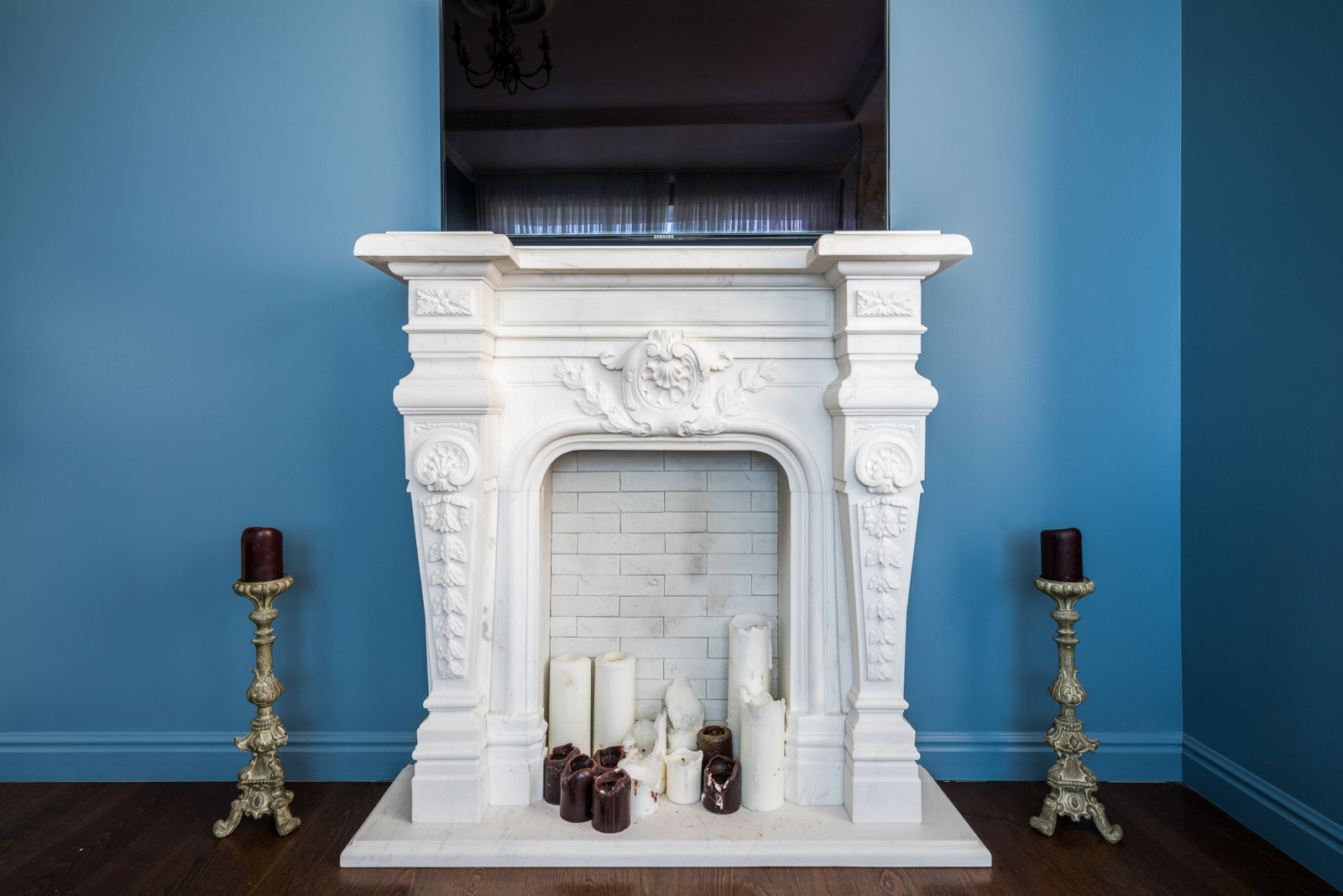 Фальшкамин в новом доме в Санкт-Петербурге