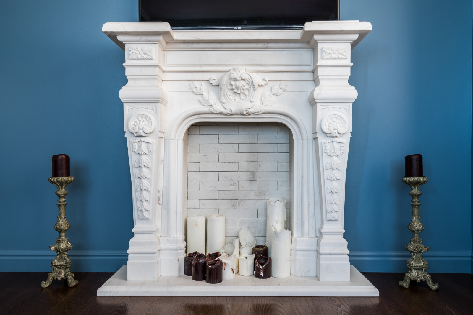 Фальшкамин в новом доме в Санкт-Петербурге