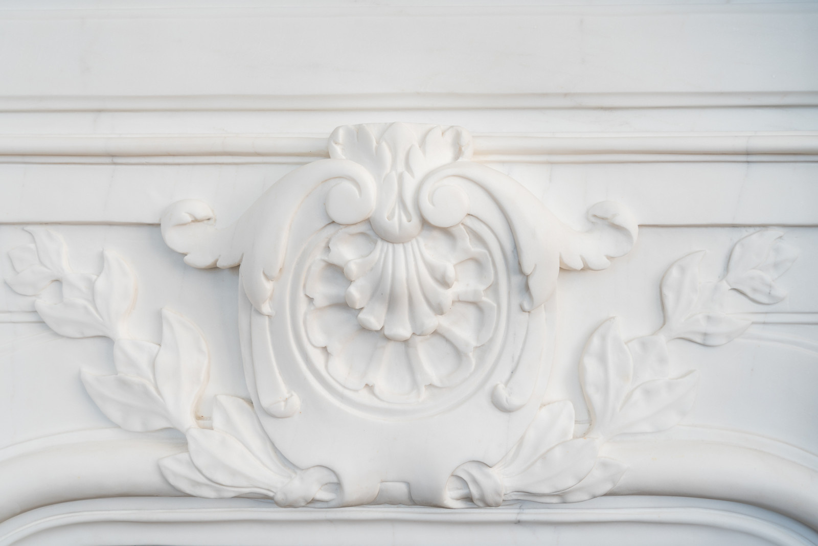 Фальшкамин в новом доме в Санкт-Петербурге