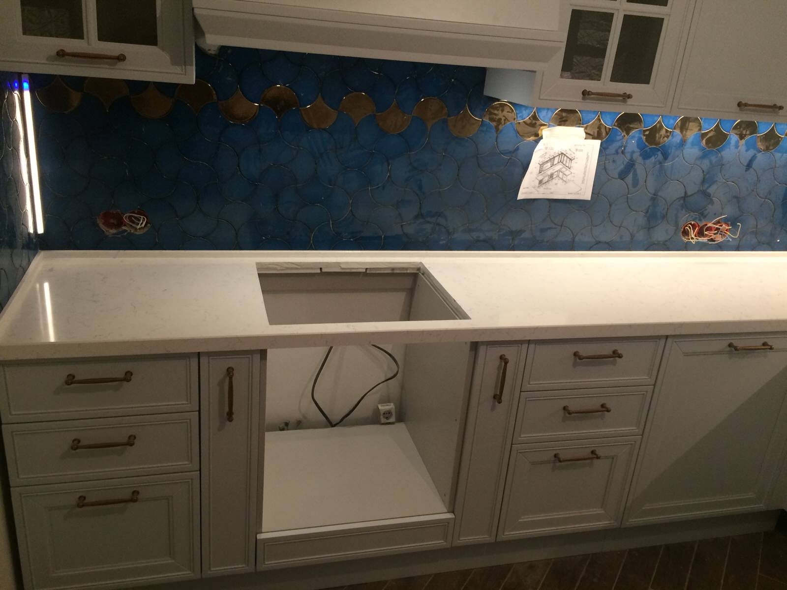 Столешница из кварца Technistone noble areti bianco