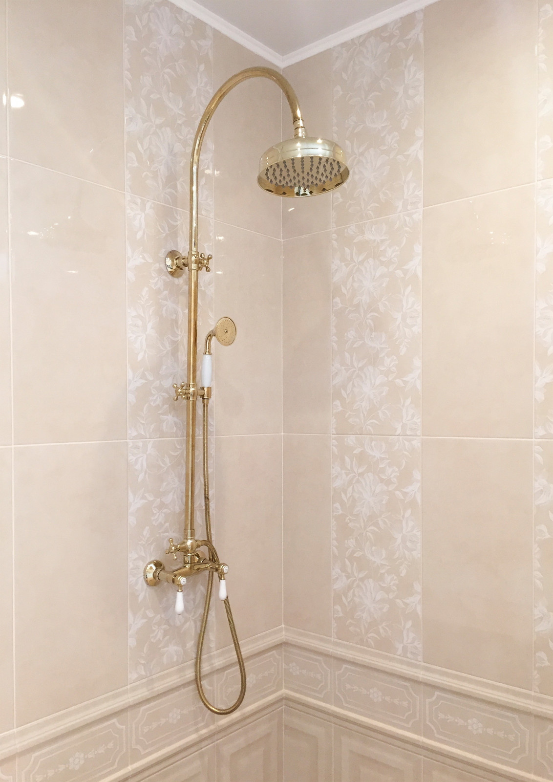 Ванная комната с окном, реализация 2019 г.