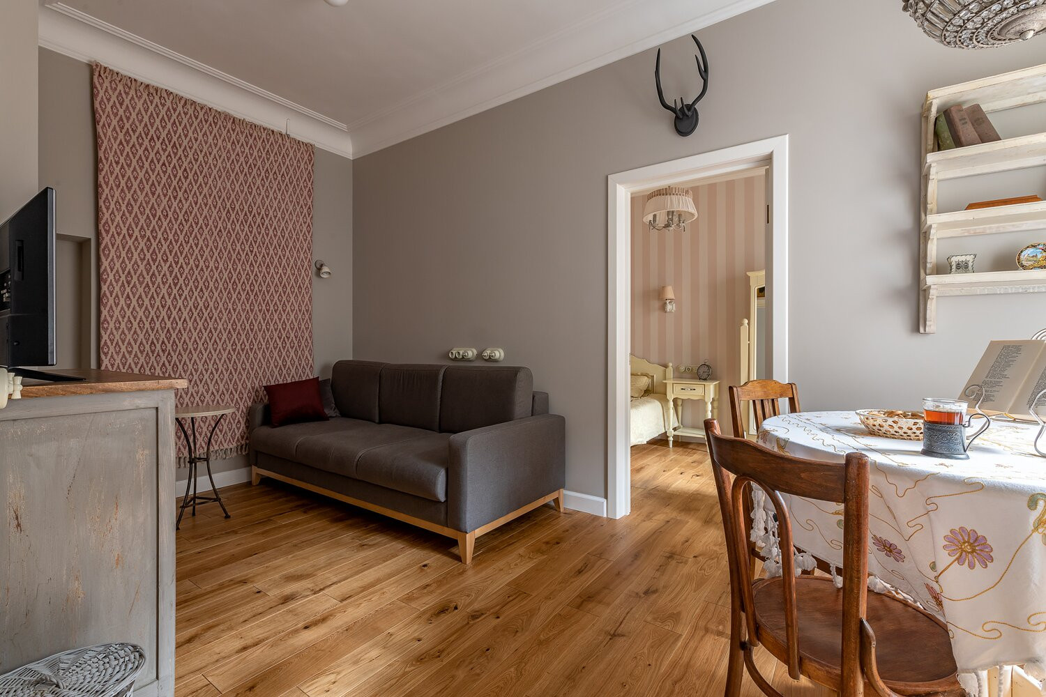 Houzz тур: Образ писательской усадьбы в городской квартире