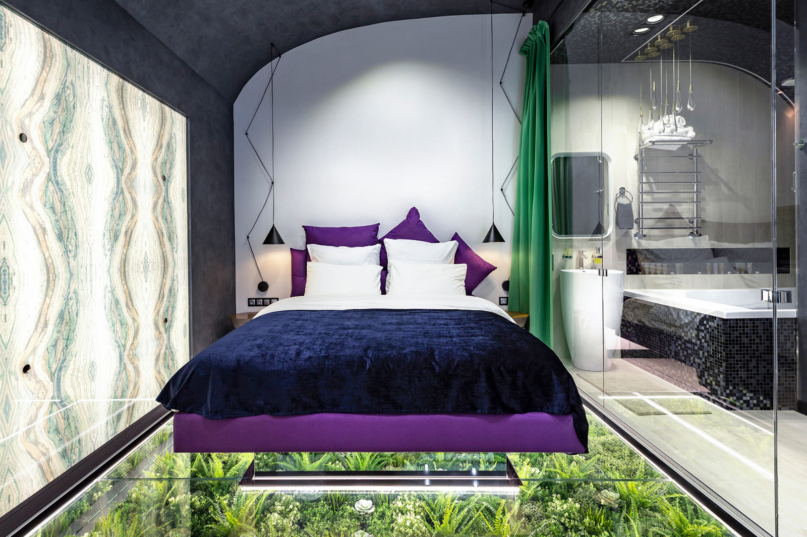 Studio with a soaring bed over grass-plot /Студия с парящей кроватью и лужайкой