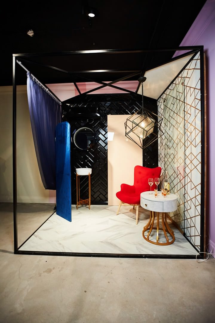 Обложка проекта: Реализация выставочного стенда