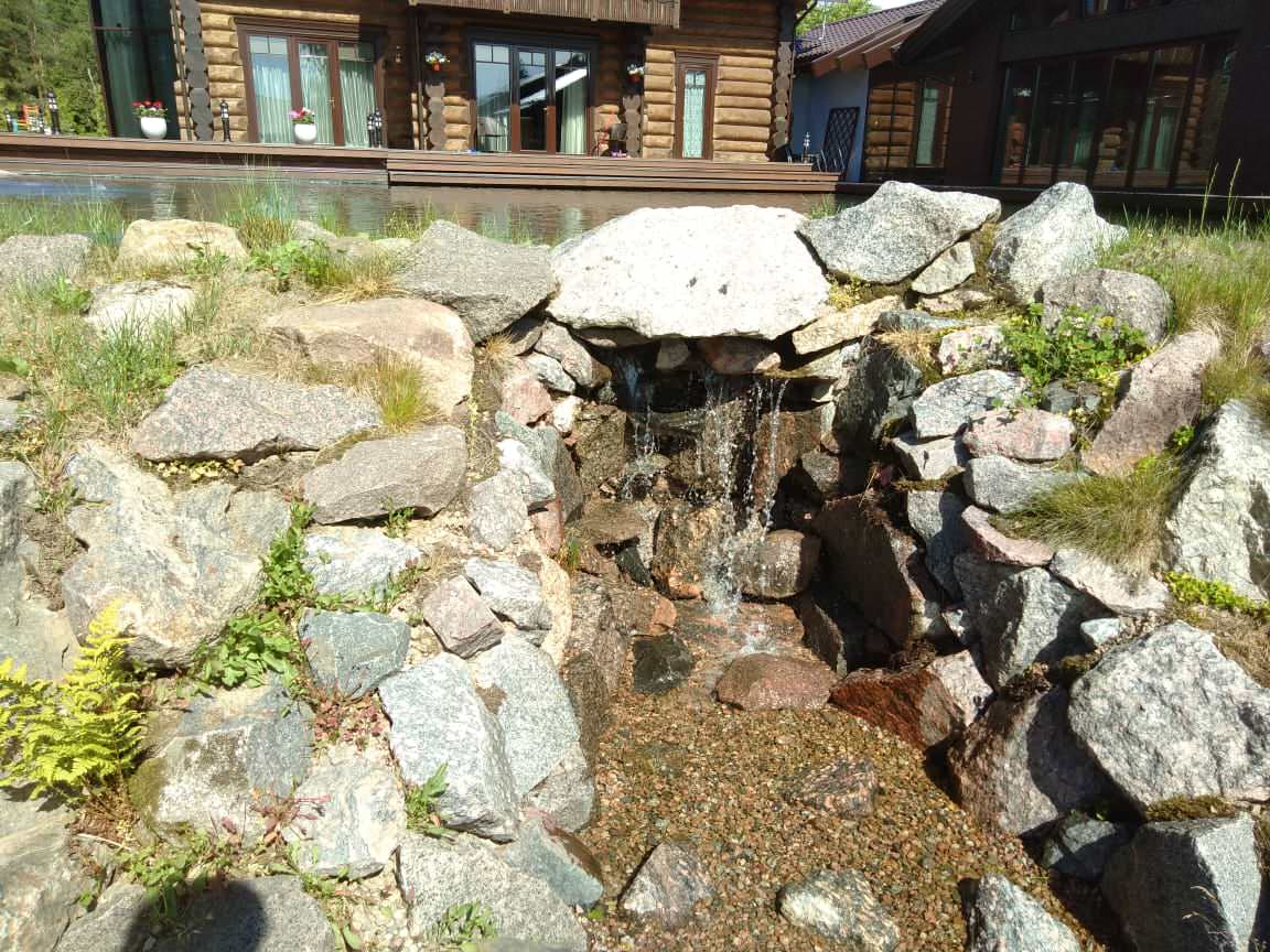 Плавательный водоём в п. Симагино (Лен. обл.)