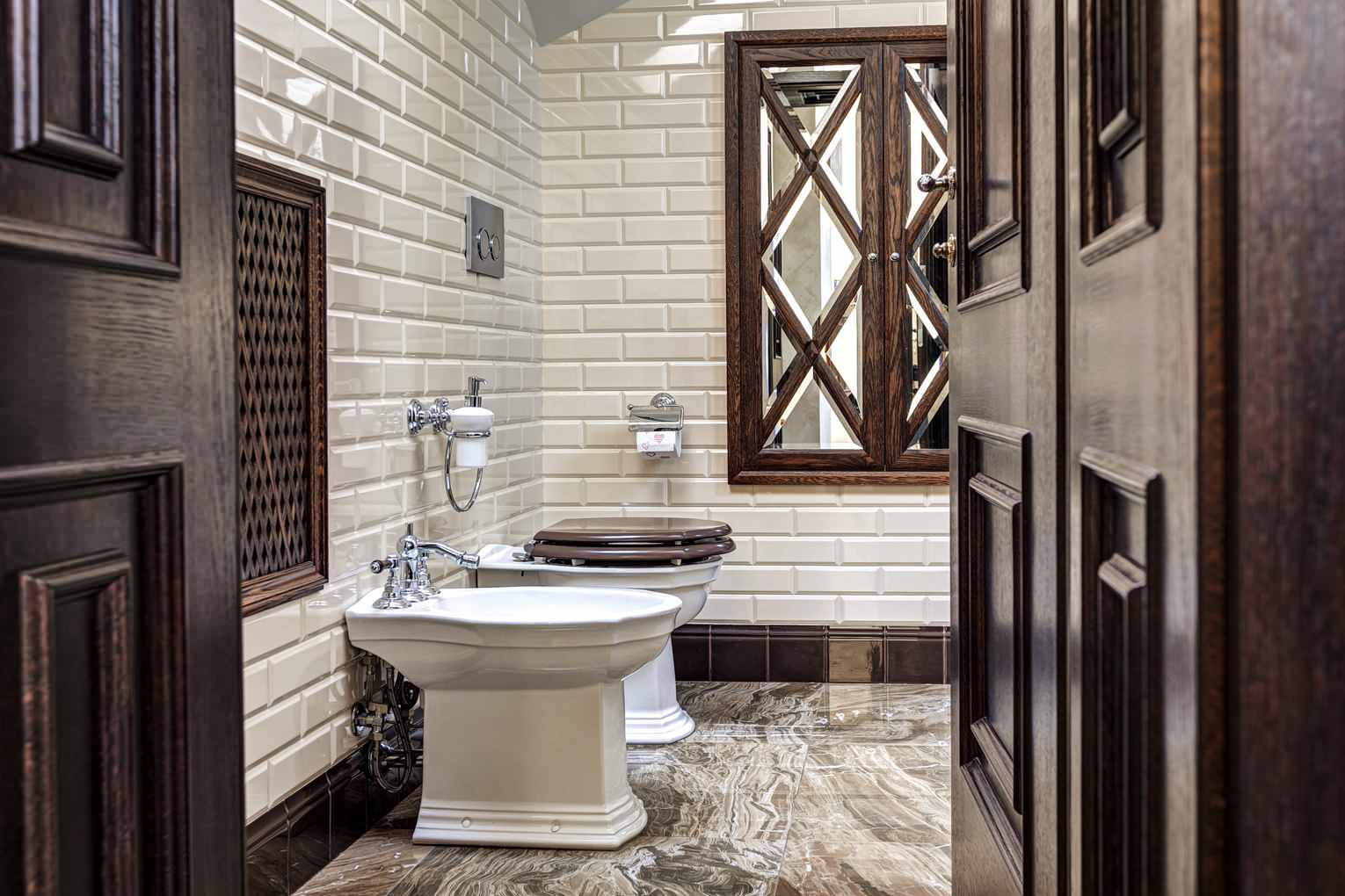 Дом в классическом стиле, 450 м2