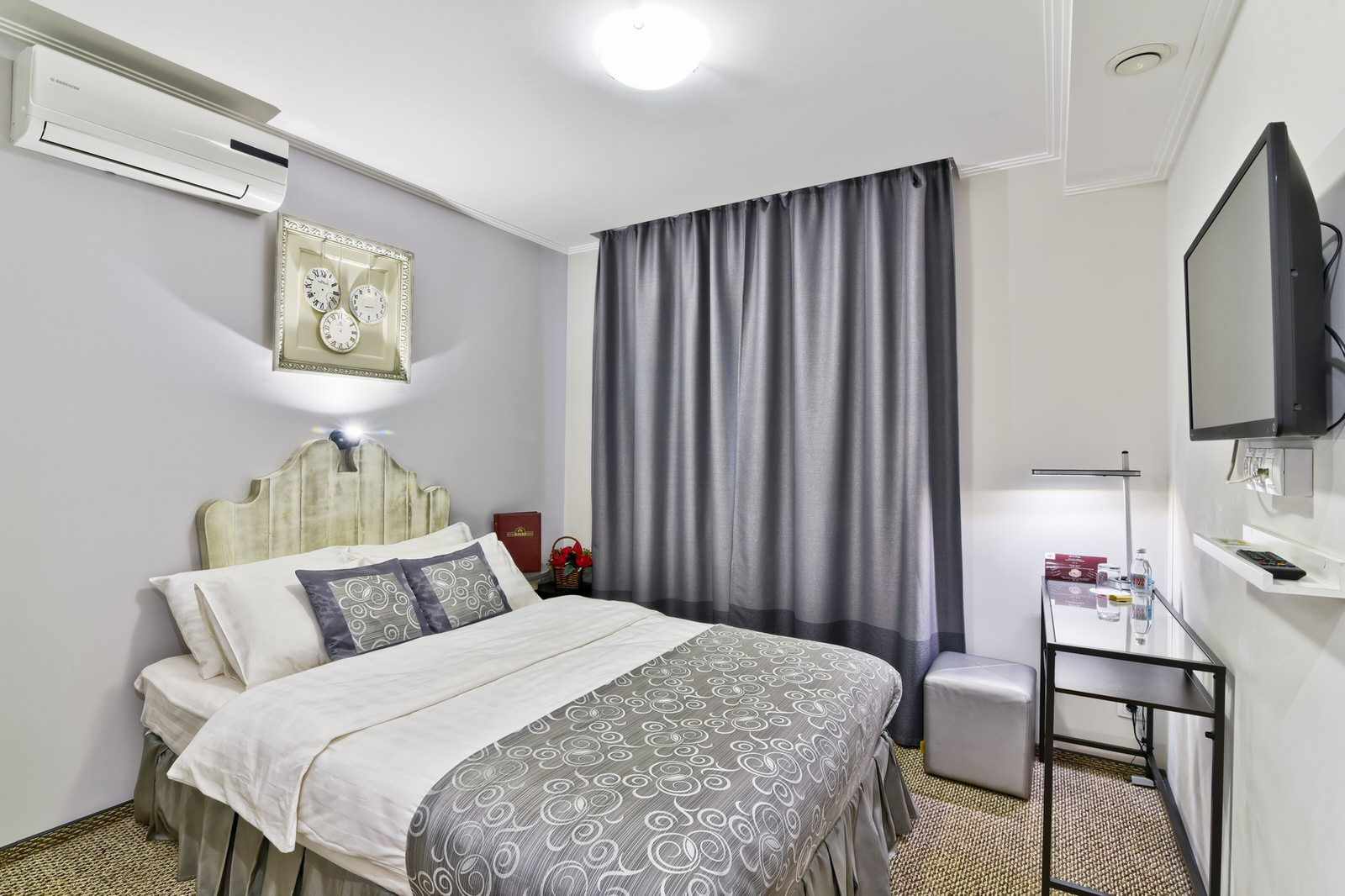 Интерьерные фотографии и Виртуальный тур по Zhukov Hotel г. Омск