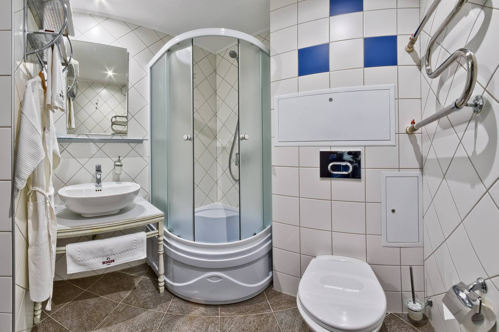 Интерьерные фотографии и Виртуальный тур по Zhukov Hotel г. Омск