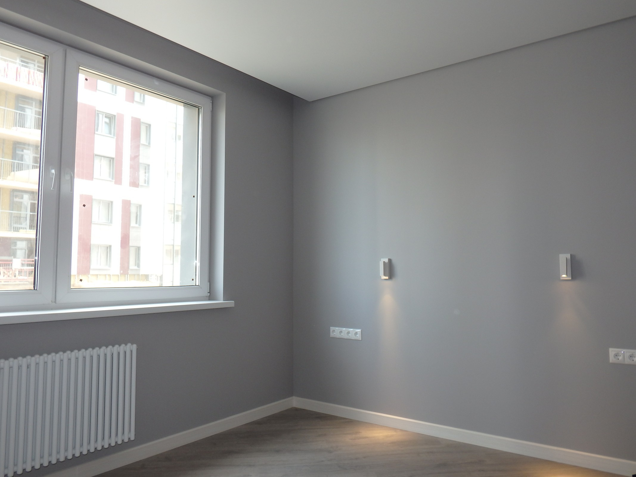 Как правильно: Выровнять потолок в новостройке