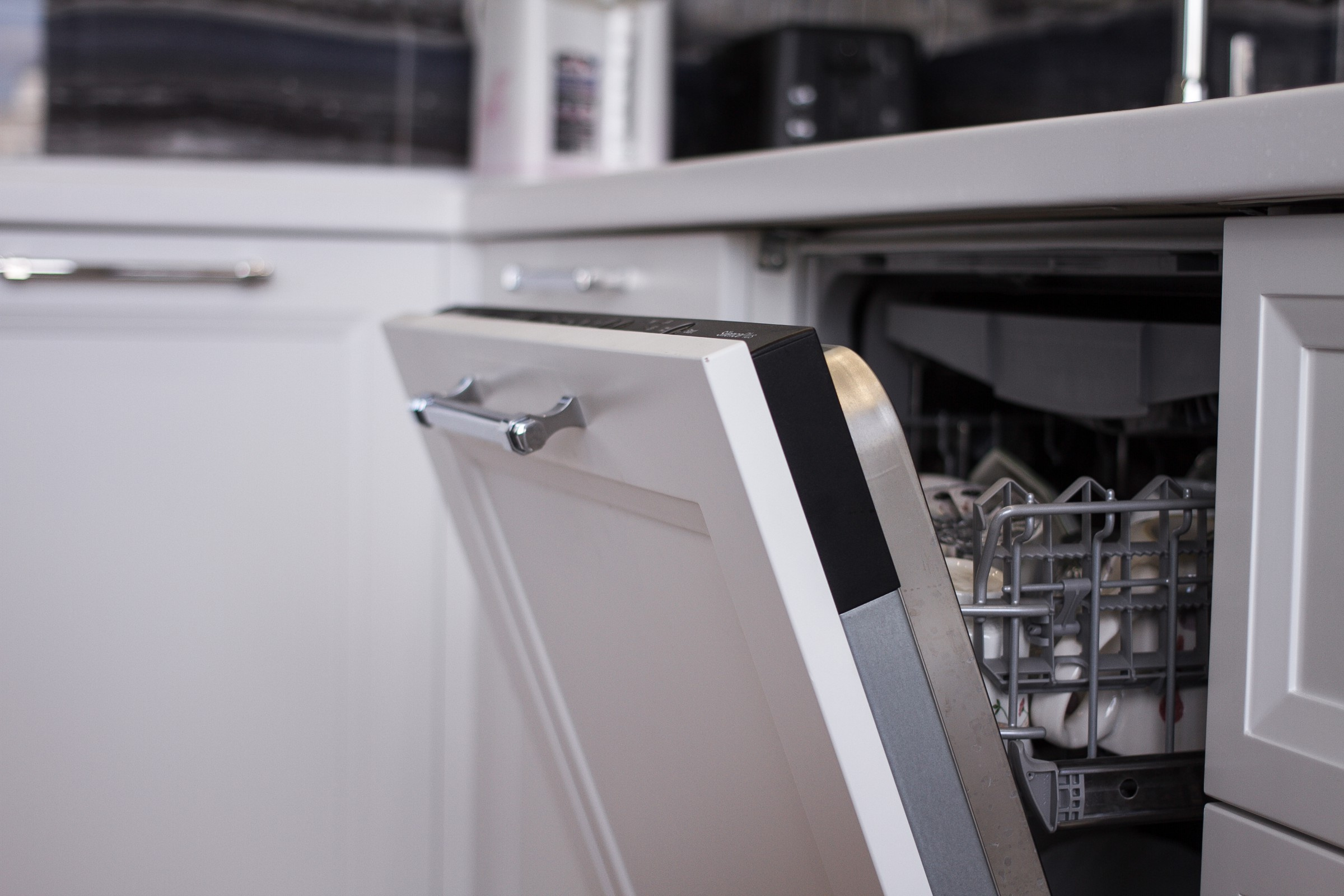 Белая кухня "Лира" в Москве