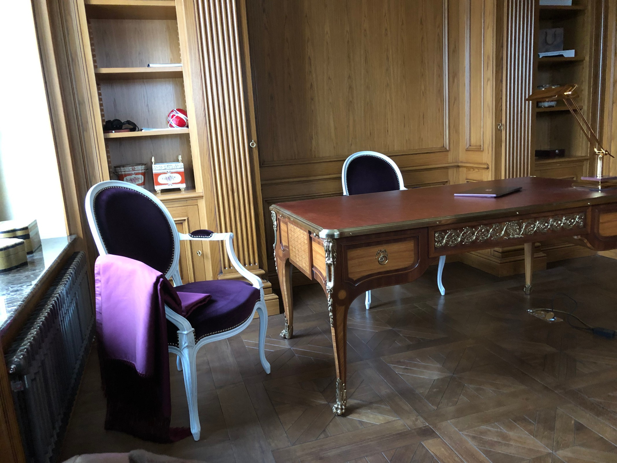 Обложка проекта: Дубовый кабинет