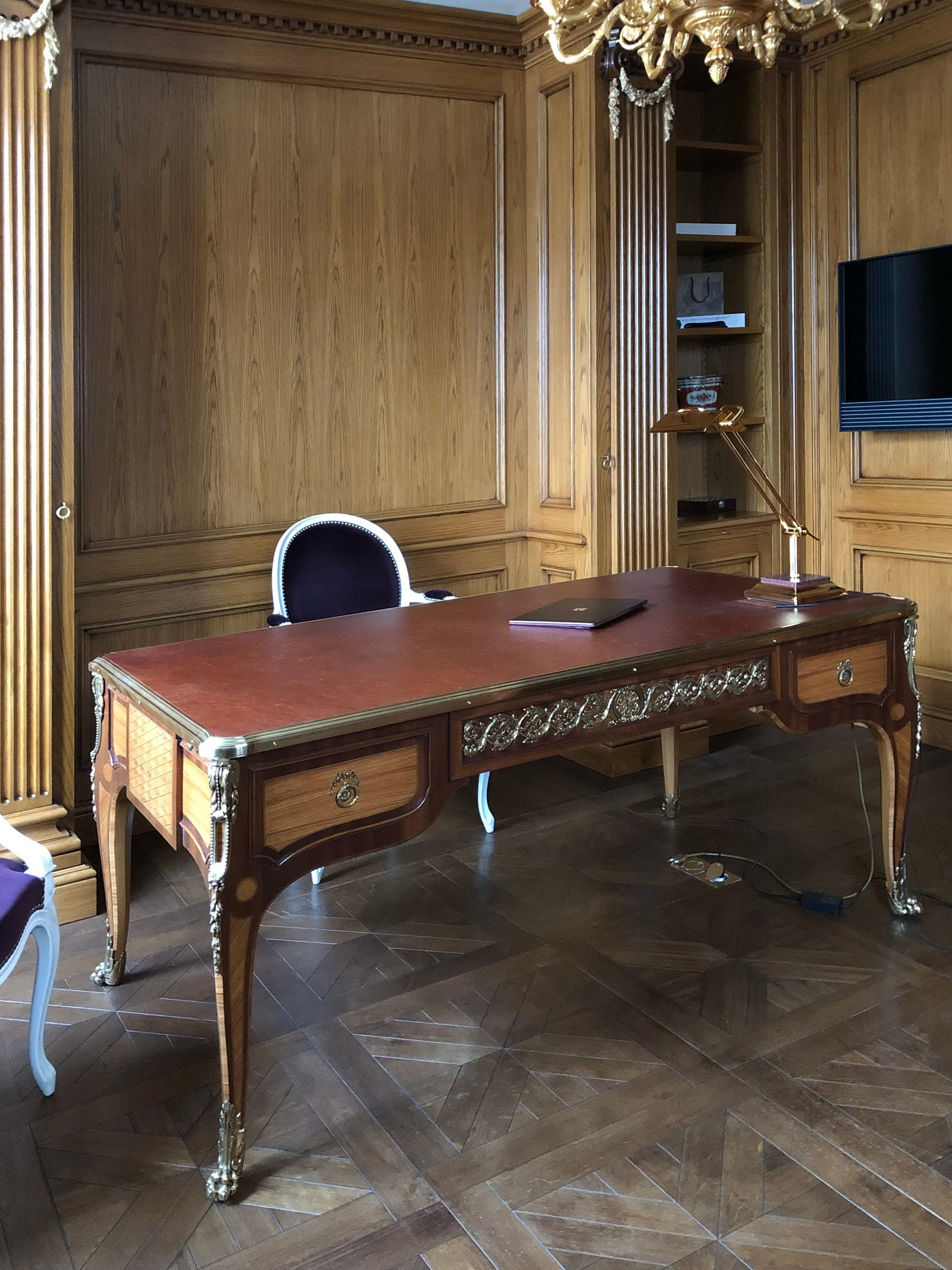 Дубовый кабинет