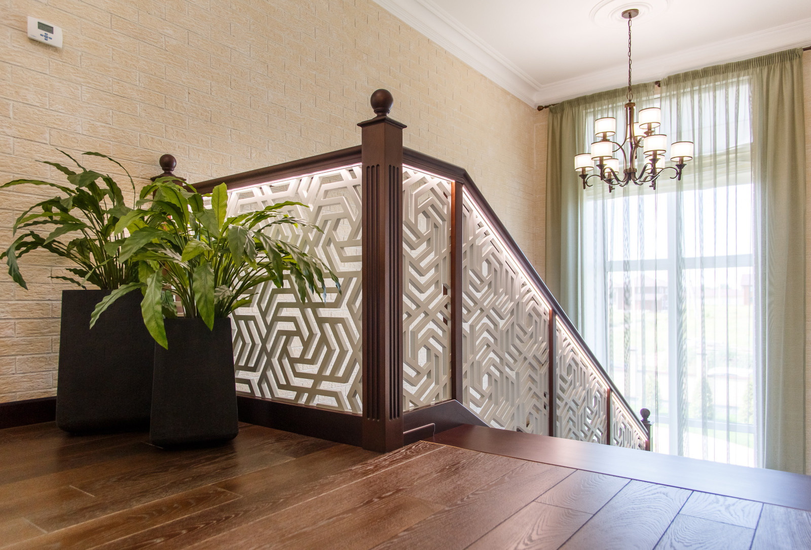 Интерьер загородного дома с двусветным пространством