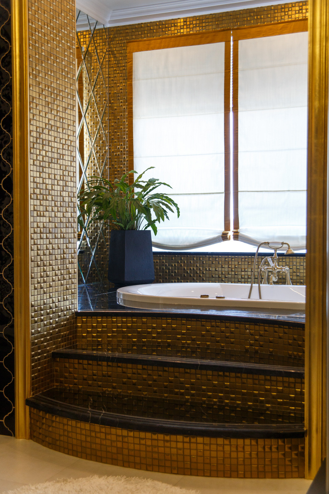 Интерьер загородного дома с двусветным пространством