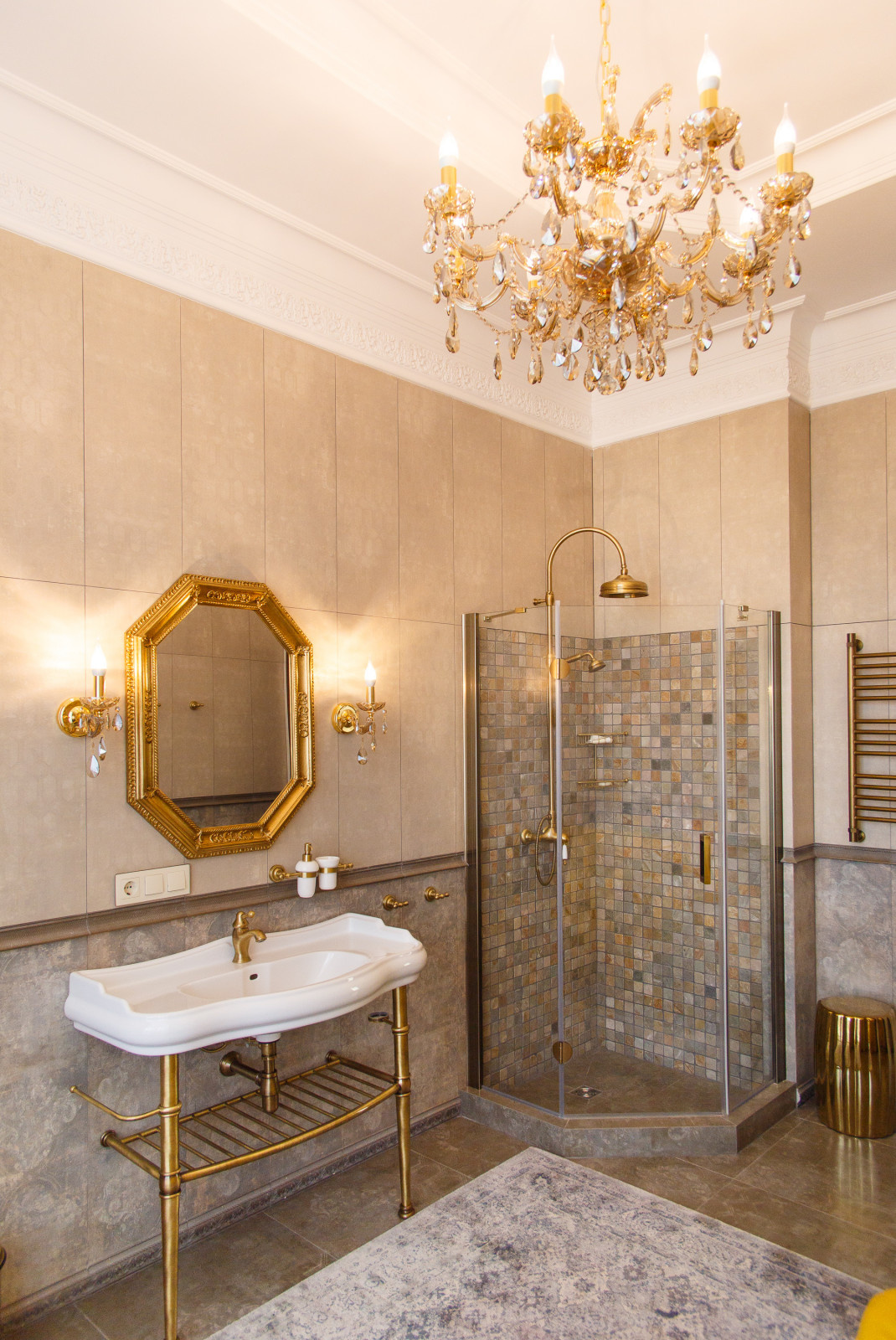 Интерьер загородного дома с двусветным пространством