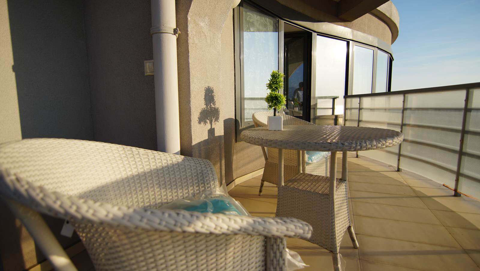 Кусочек моря и прекрасная квартира | Мидгард