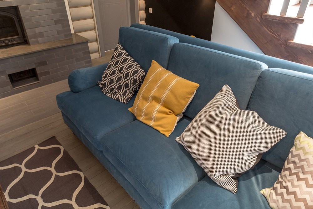 Дачный ответ 10 стульев в бирюзе с лимоном с участием Marko Kraus