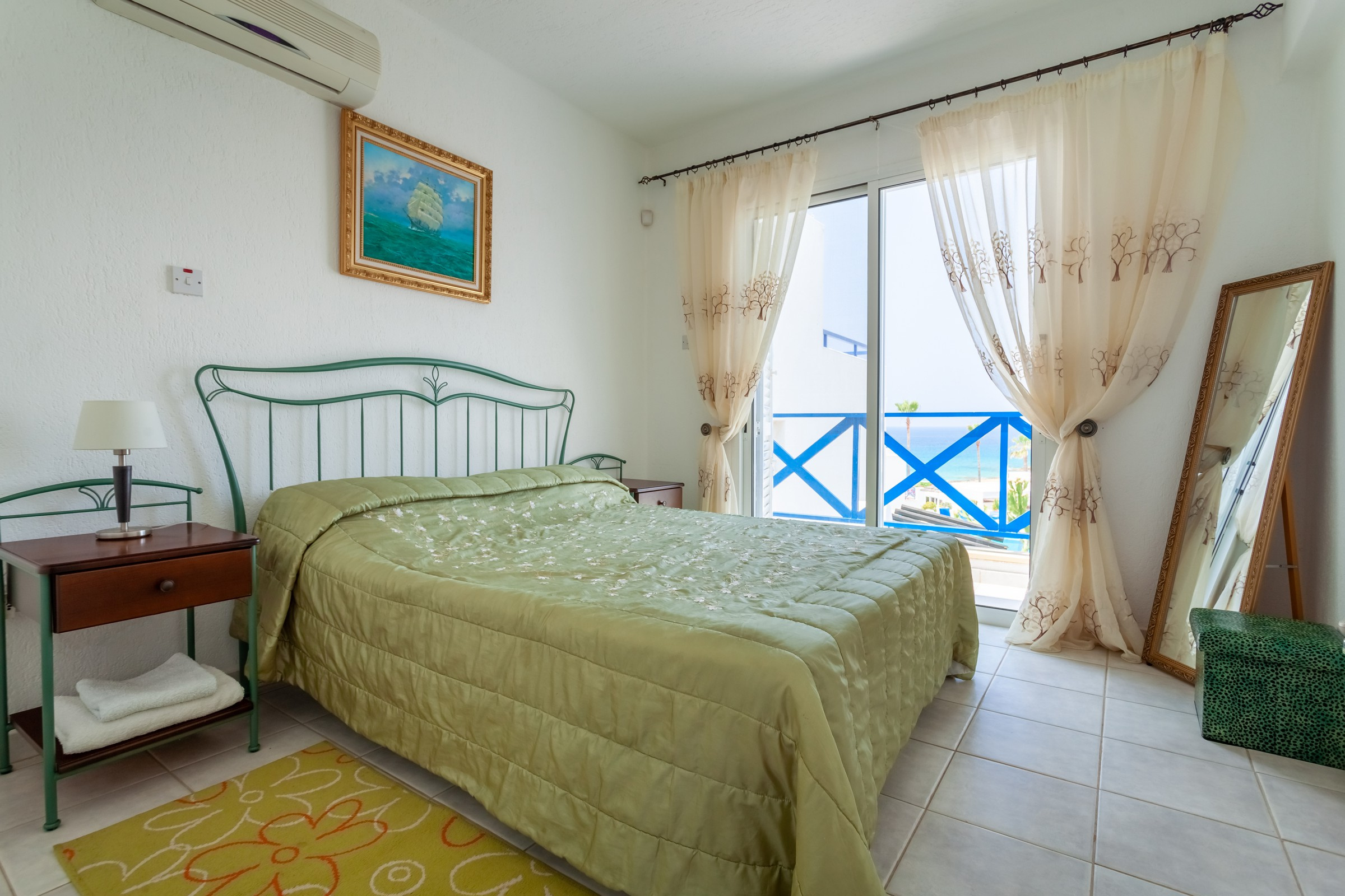 Cozy villa margo by the sea