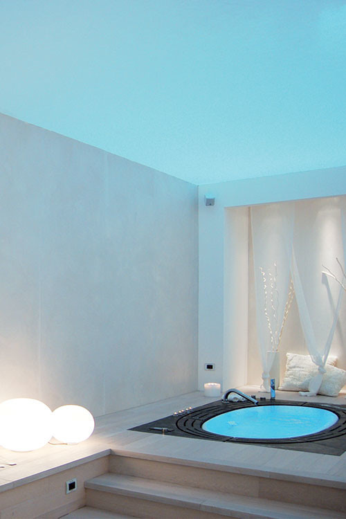 Медовый месяц между мягким освещением , теплой атмосферой и драгоценными текстур