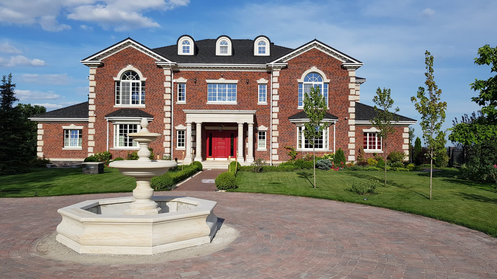 Резиденция в с.Лесники