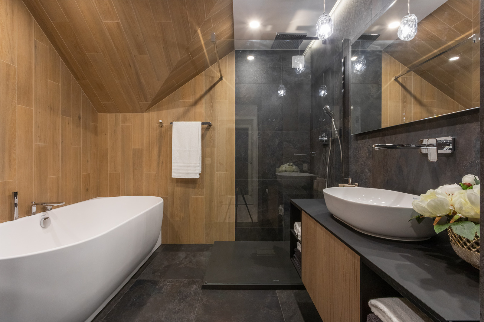 Интерьер двухуровневой квартиры в Калининграде.