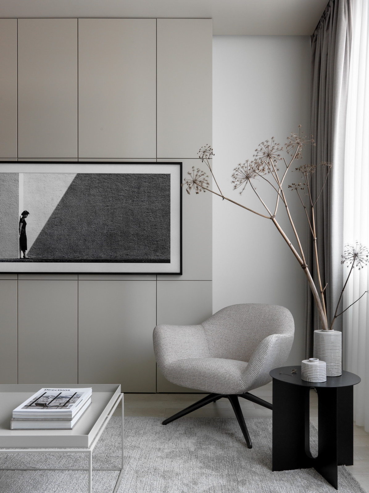 Houzz тур: Монохромная квартира для отдыха и вечеринок